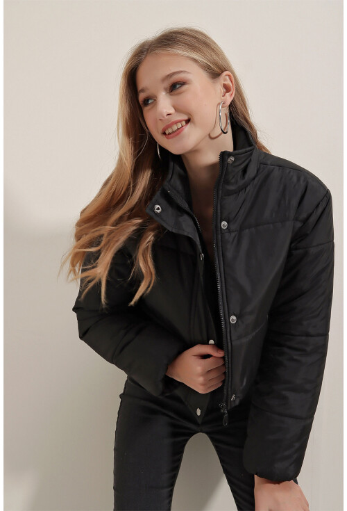 5124 Siyah Crop Şişme Mont