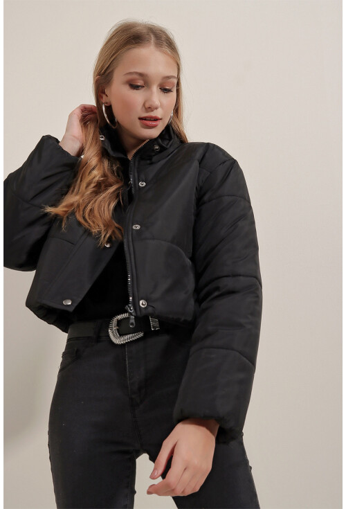 5124 Siyah Crop Şişme Mont