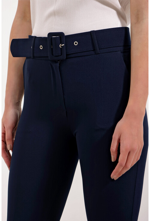 6649 Flared Belted Pants