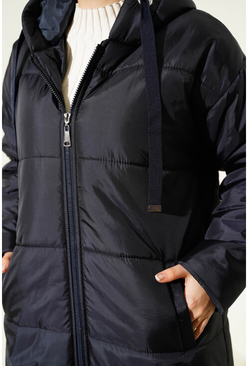 T5120 Kapşonlu Uzun Şişme Tesettür Mont