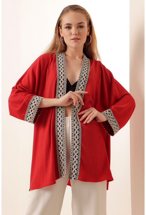 05866 Embroidered Knit Kimono