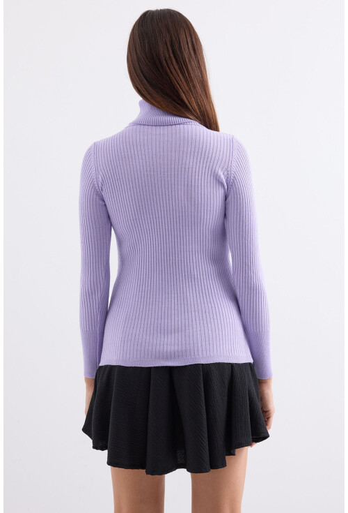 10311 Turtleneck Knit Sweater