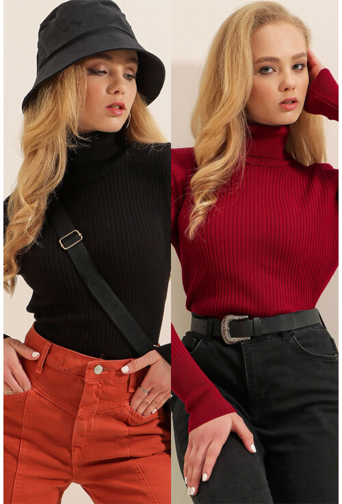 10311 Turtleneck Knit Sweater