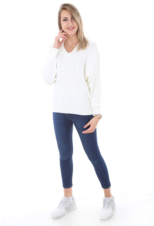 15582 Desenli V Yaka Triko Kazak