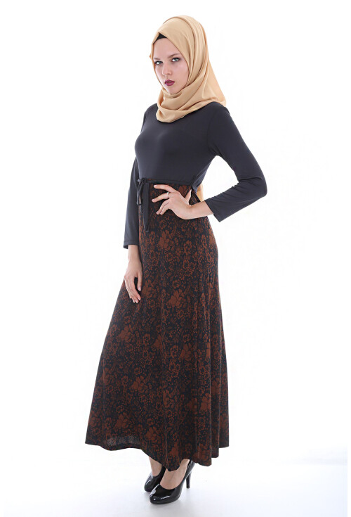 1567 Beli Kuşaklı Bisiklet Yaka Tesettür Elbise