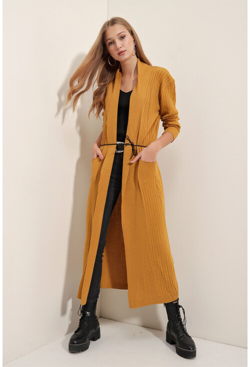 15690 Uzun Triko Hırka