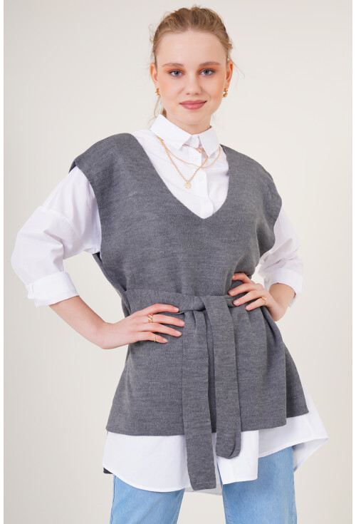 15760 Kuşaklı Triko Süveter