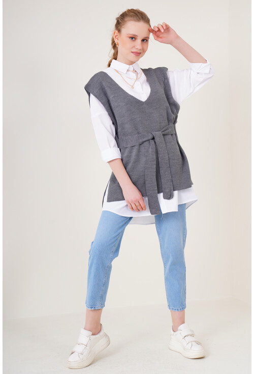 15760 Kuşaklı Triko Süveter