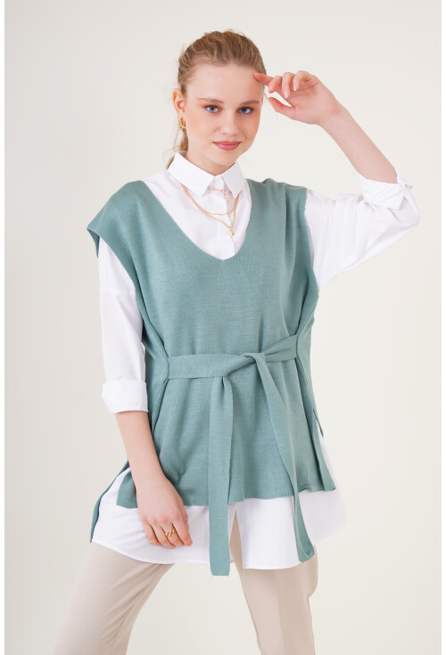 15760 Kuşaklı Triko Süveter