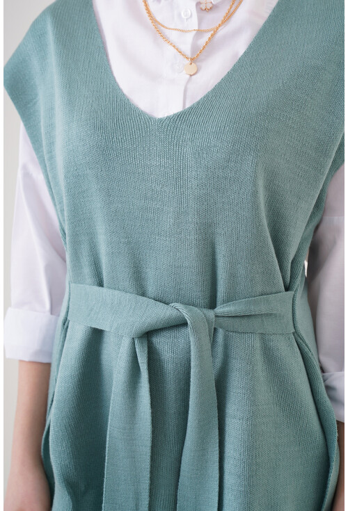 15760 Kuşaklı Triko Süveter