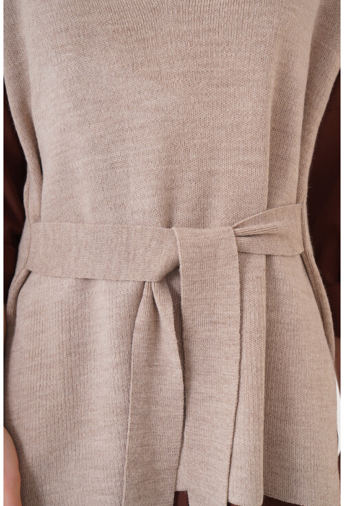 15760 Knit Vest With Belt