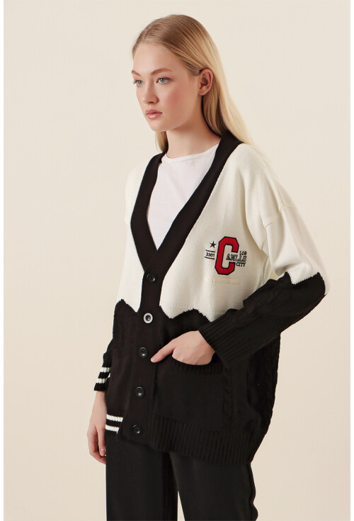 15788 Oversize Nakışlı Hırka