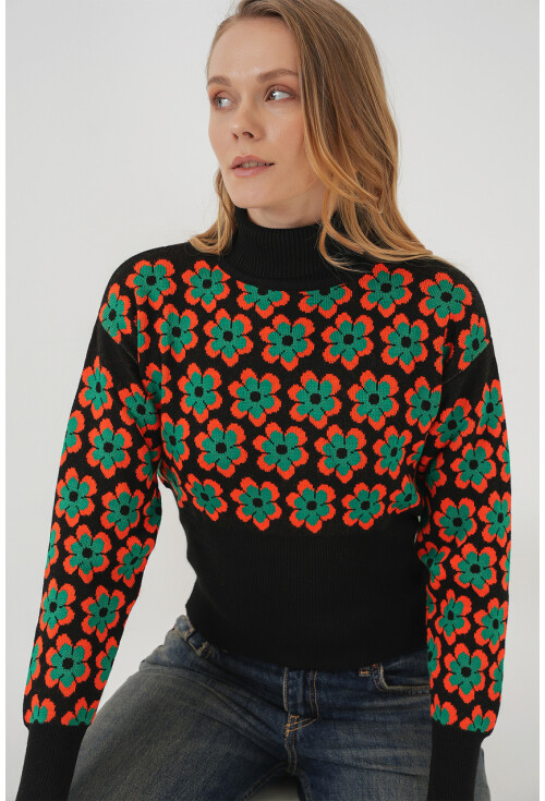 15801 Boğazlı Desenli Crop Kazak