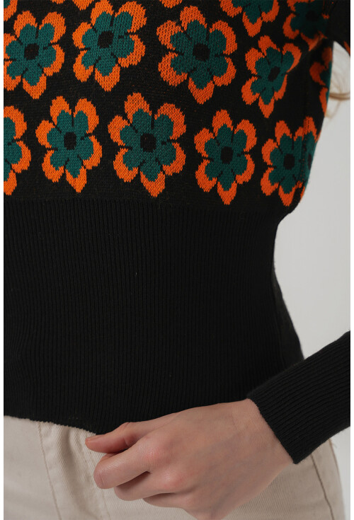 15801 Boğazlı Desenli Crop Kazak