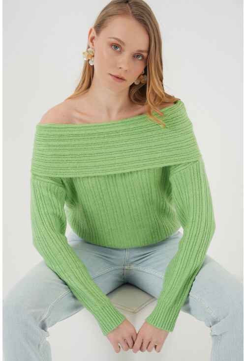 15908 Kadın Açık Omuz Oversize Triko Kazak