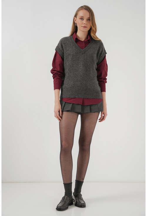 15914 V Yaka Triko Süveter