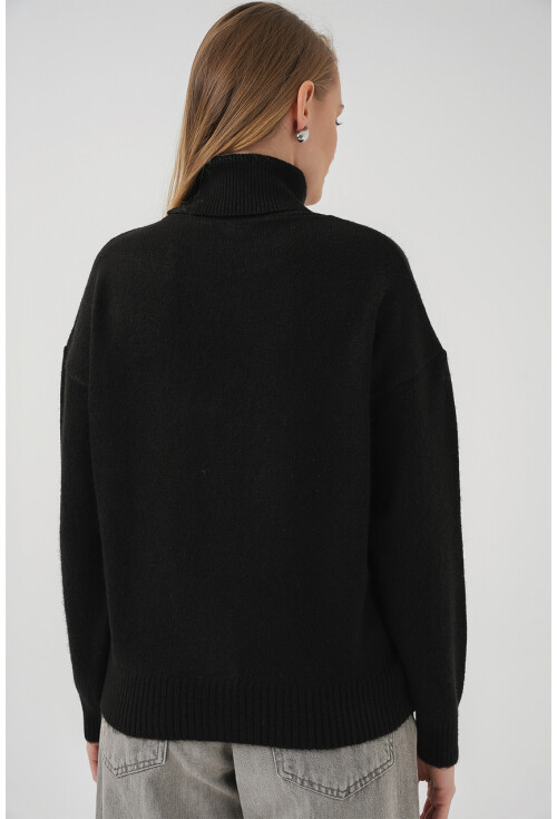 15917 Kadın Balıkçı Yaka Oversize Triko Kazak