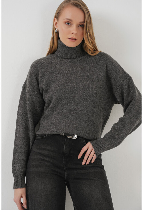 15917 Kadın Balıkçı Yaka Oversize Triko Kazak