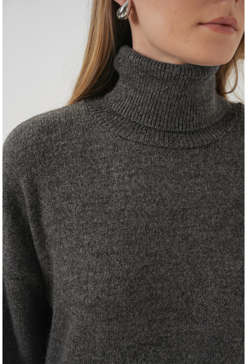 15917 Kadın Balıkçı Yaka Oversize Triko Kazak