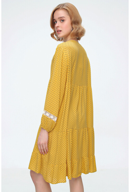 1637 Dantel Detaylı Volanlı Tunik