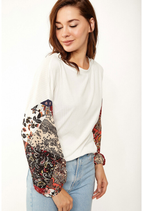 2888 Desenli Balon Kol Likralı Bluz