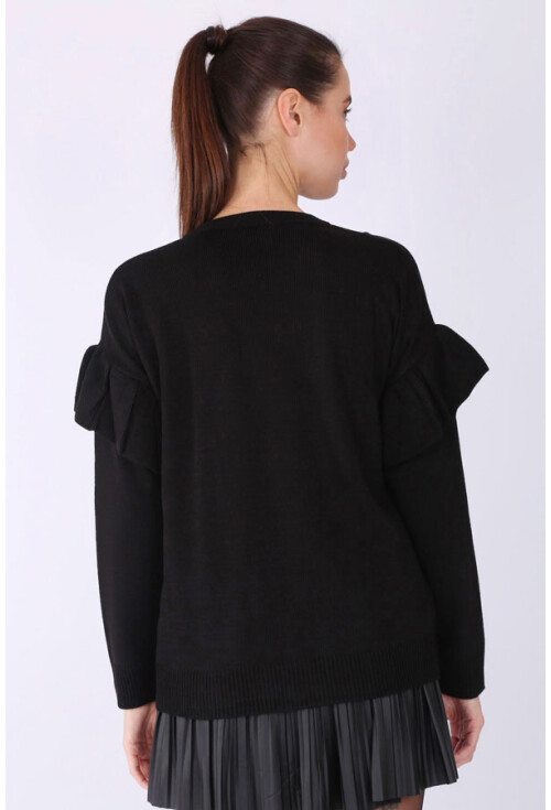 15627 V Yaka Kolları Fırfırlı Triko Kazak