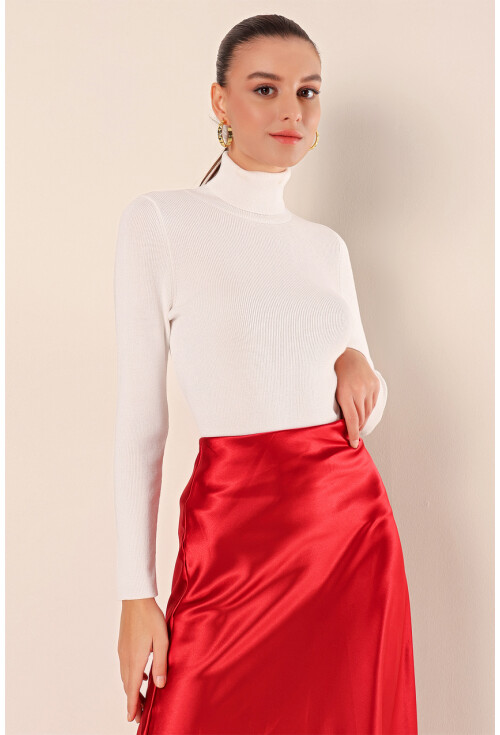 15825 Turtleneck Knit Sweater