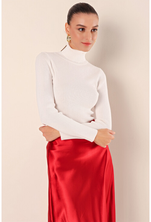 15825 Turtleneck Knit Sweater