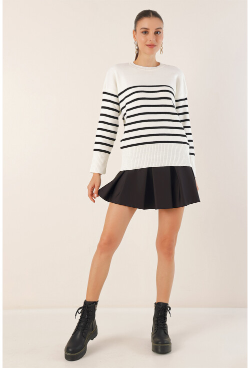 15832 Striped Oversized Knit Sweater