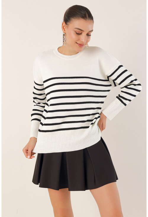 15832 Striped Oversized Knit Sweater
