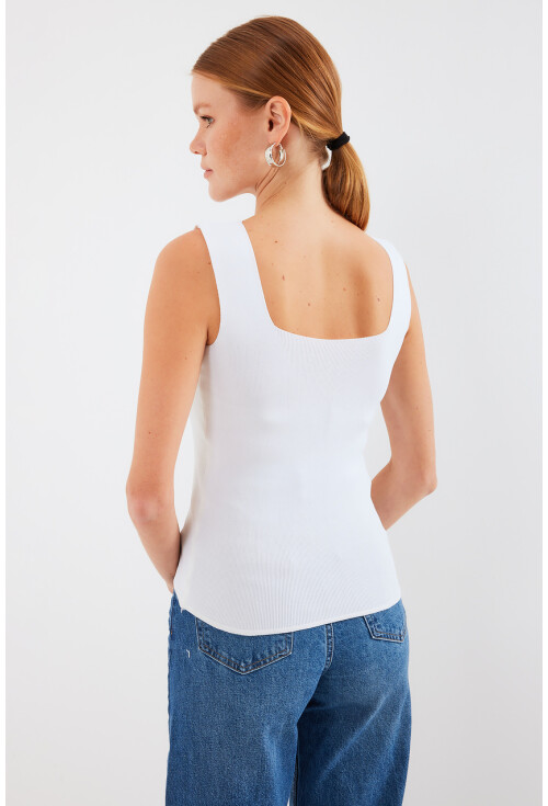 15878 Strappy Top Blouse