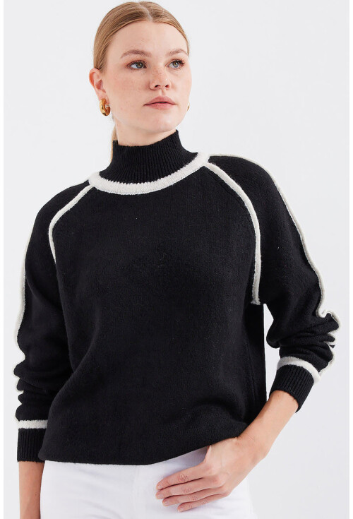 15879 Striped Oversized Knit Sweater