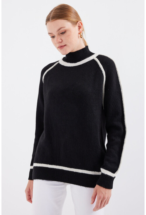 15879 Striped Oversized Knit Sweater