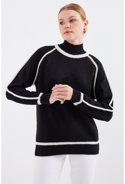 15879 Striped Oversized Knit Sweater