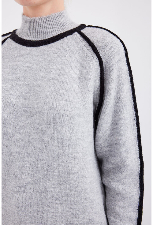 15879 Çizgili Oversize Triko Kazak