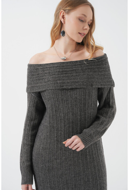 15920 Madonna Yaka Oversize Triko Elbise