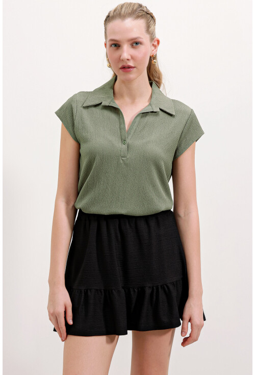 20123 Polo Collar Knit Blouse