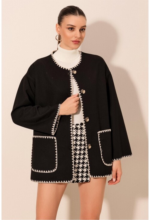 0690 Boyfriend Nakışlı Kaşe Ceket
