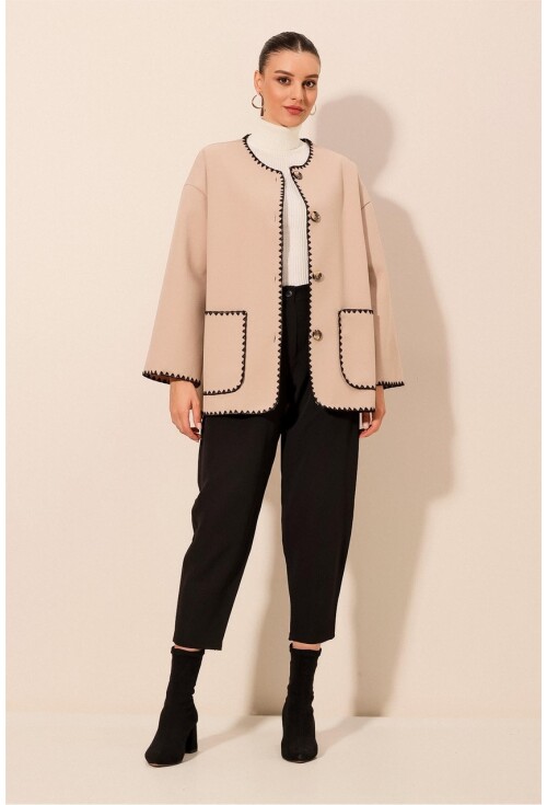 0690 Boyfriend Nakışlı Kaşe Ceket