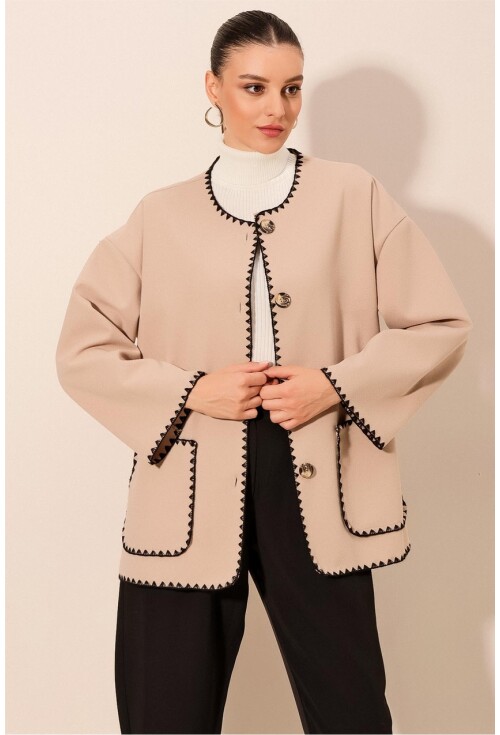 0690 Boyfriend Nakışlı Kaşe Ceket