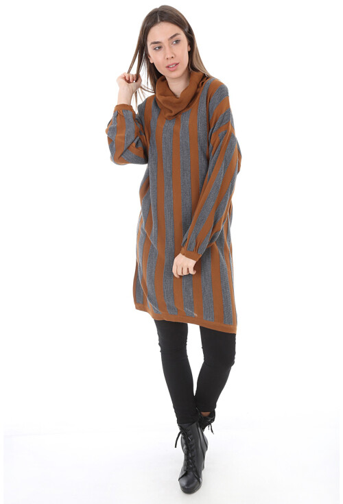 15606 Çizgili Boğazlı Triko Tunik