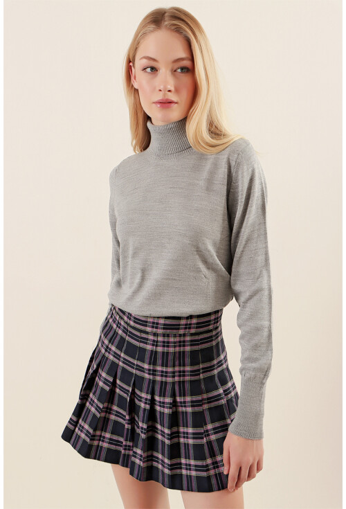 15747 Turtleneck Knit Sweater