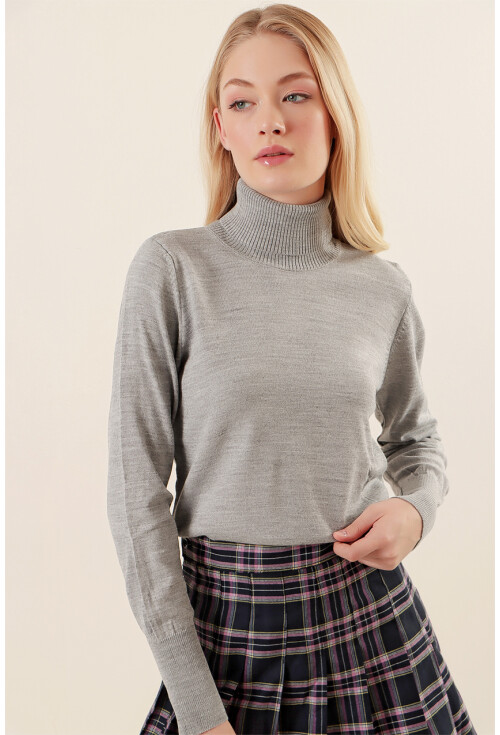 15747 Turtleneck Knit Sweater