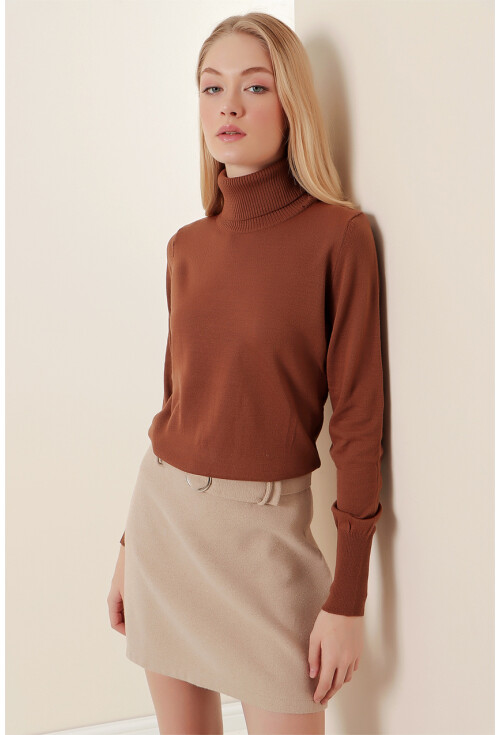 15747 Turtleneck Knit Sweater