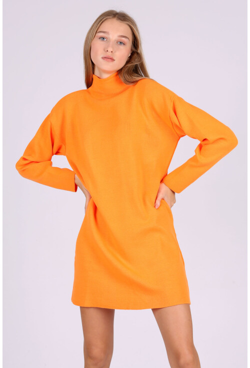 15765 Boğazlı Triko Tunik