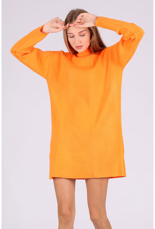 15765 Boğazlı Triko Tunik