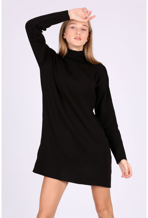 15765 Boğazlı Triko Tunik