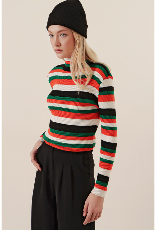 15789 Çok Renkli Boğazlı Kazak