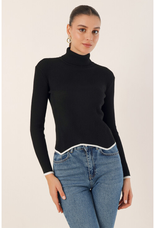 15823 Turtleneck Knit Sweater