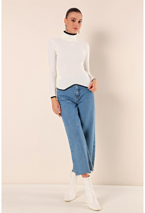 15823 Turtleneck Knit Sweater